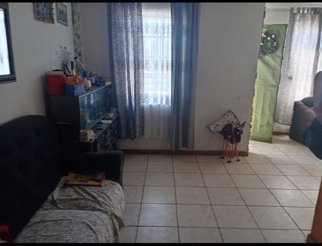 4 BEDROOM HOUSE FOR SALE IN EASTRIDGE